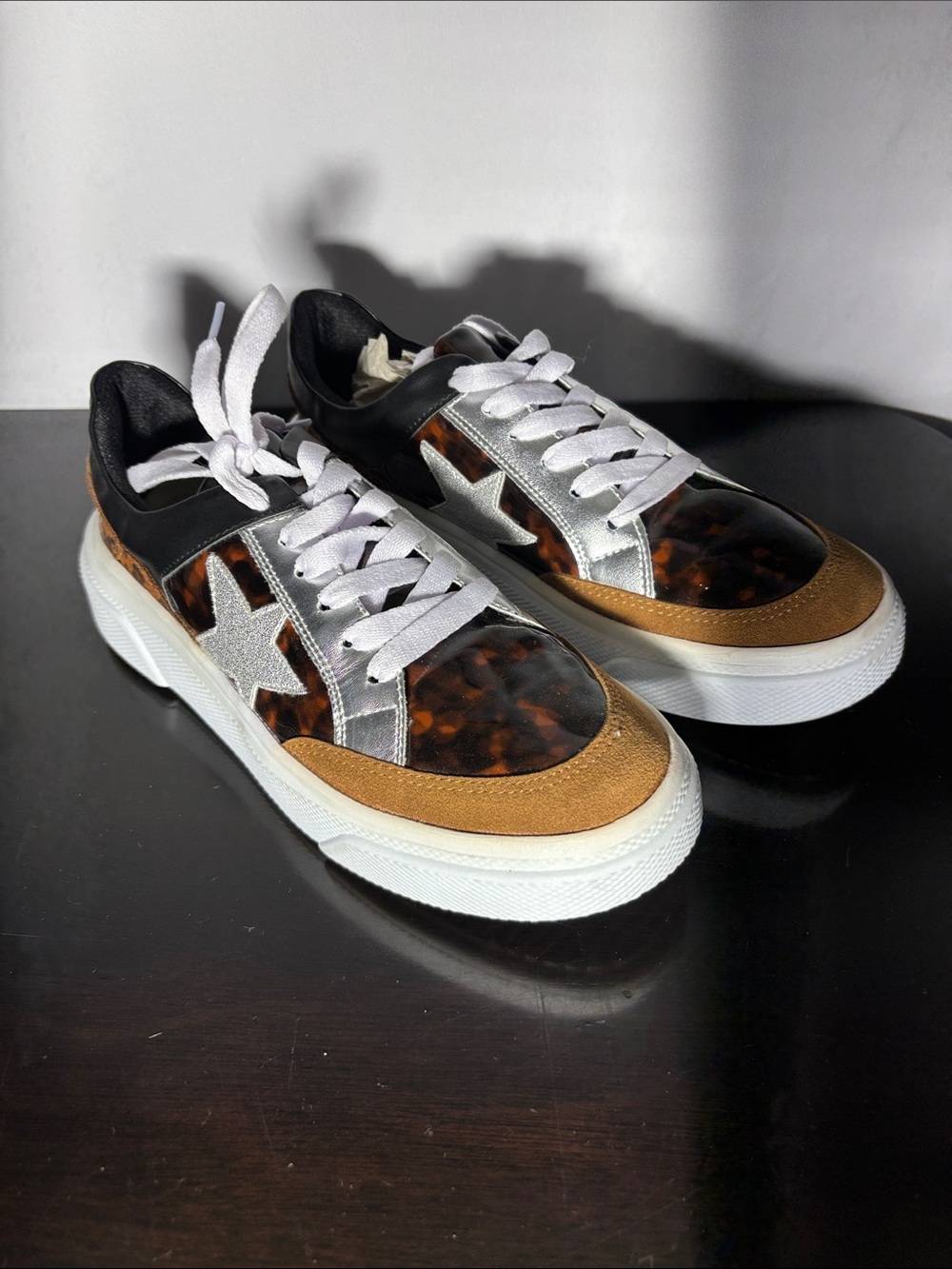 Womens Leopard Print Star Accent Sneakers - White, Brown, Silver